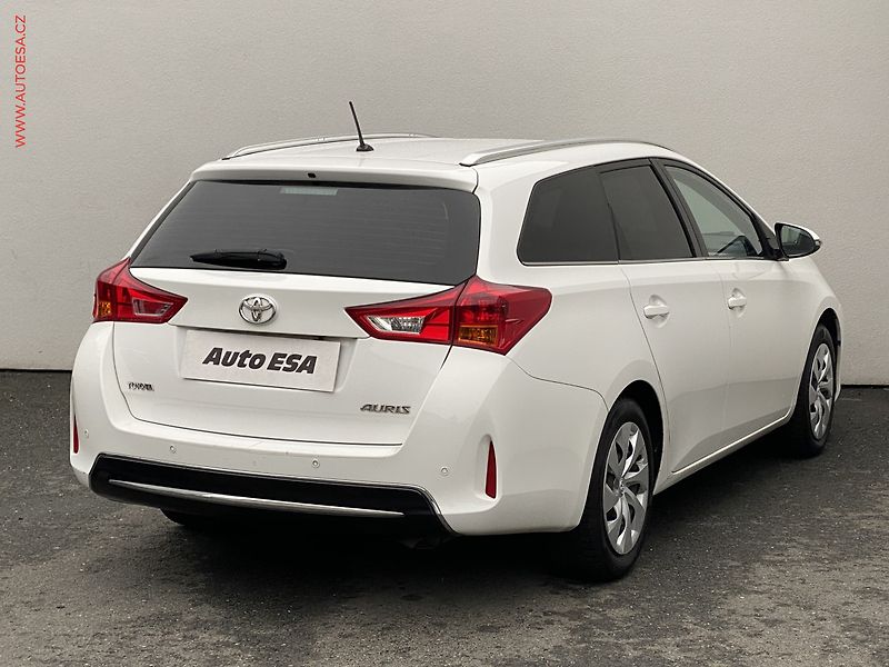 Toyota Auris (2014) 1.6, +kola - fotka 4 z 18