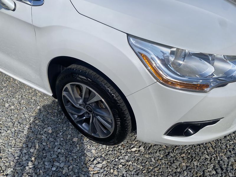 Citroën DS4 1.6i 16V 120PS EXCLUSIVE TOP!! - fotka 67 z 160