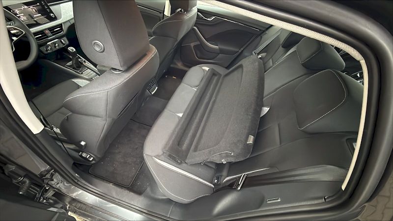 Škoda Scala (2024) SELEC TSI 85/1.0 M6F - fotka 14 z 21