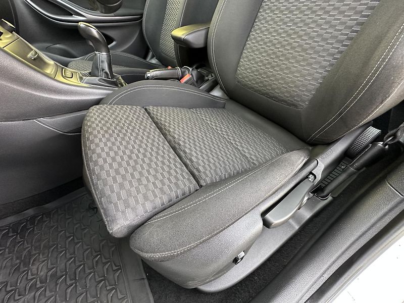 Opel Astra (2016) KOMBI 1.0/77kW 2.Maj. * TZ  - fotka 9 z 32