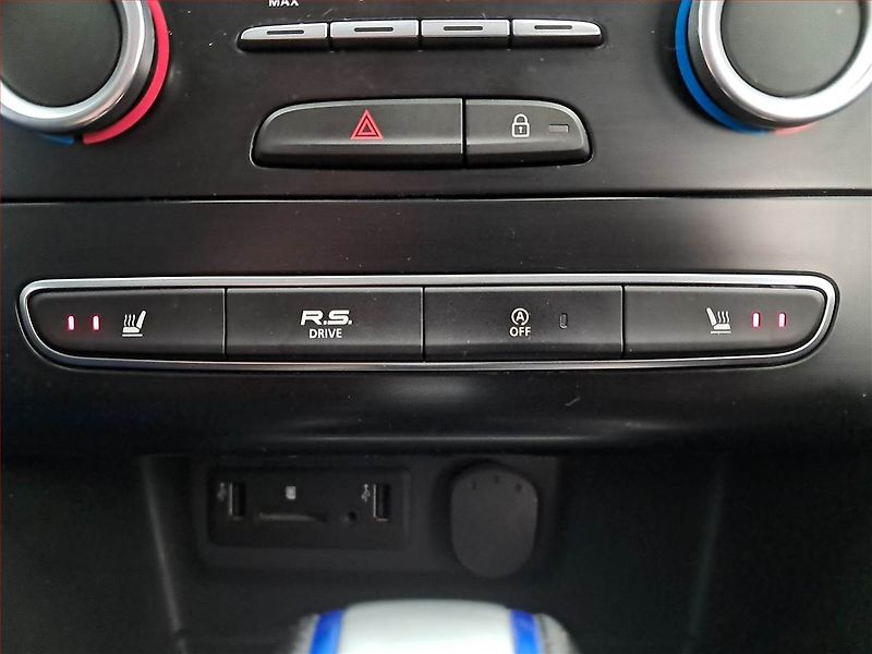 Renault Mégane (2016) 1.6 TCe GT, Automat, Navi - fotka 21 z 21