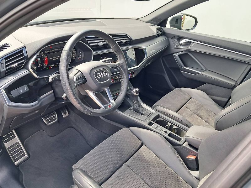 Audi Q3 (2021) ADVANCED 40 2.0 TDI / 147 kW q - fotka 21 z 30