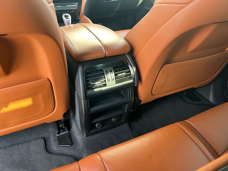 BMW X6 M 4.4 V8 512 kW-Akrapo - fotka 21 z 49