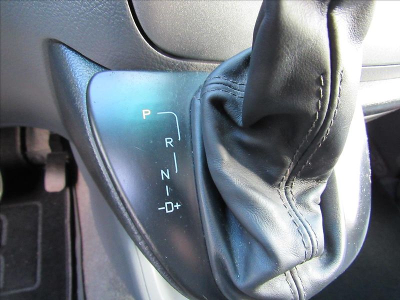 Mercedes-Benz Viano 3,0 CDi V6 150kW - fotka 16 z 30