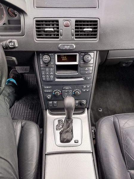 Volvo XC90 - fotka 18 z 28