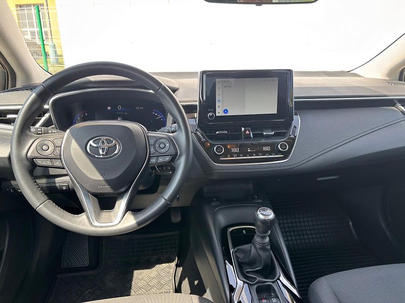Toyota Corolla 1.5 Dynamic Force Comfort Tech - fotka 5 z 27