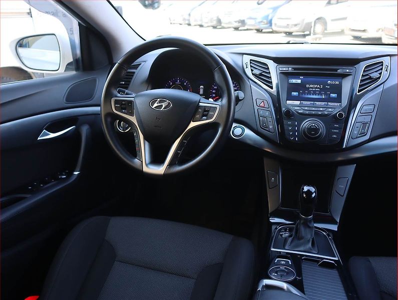 Hyundai i40 (2013) 1.7 CRDi, Automat, Navi - fotka 7 z 20