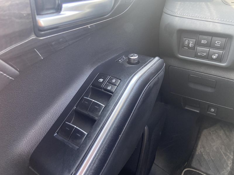 Toyota Highlander 2.5 HSD e-CVT AWD Executive JB - fotka 14 z 25