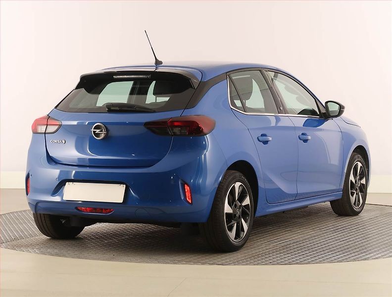 Opel Corsa (2023) Elegance 50 kWh, SoH 97% - fotka 5 z 24