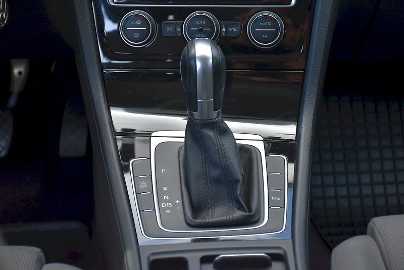 Volkswagen Golf (2021) Tdi DSG - fotka 16 z 23