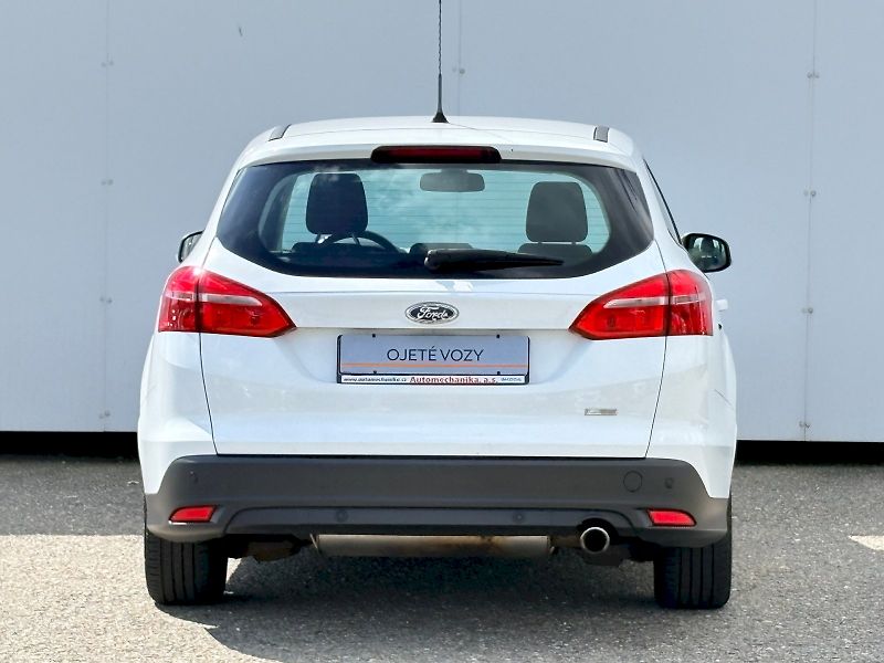 Ford Focus (2015) Combi 1.5 EcoBoost  / 110 kW / - fotka 12 z 22