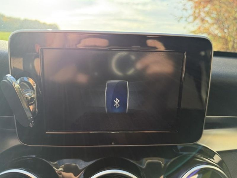 Mercedes-Benz Třídy C C 180, ČR,AMG PAKET, AUTOMAT - fotka 30 z 37