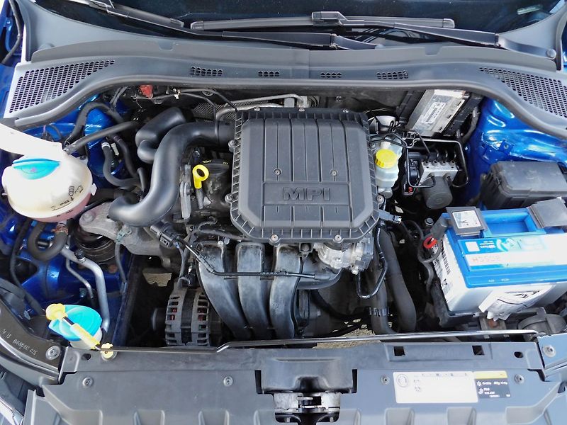 Škoda Fabia 1.0MPi Ambition Alu Tempomat - fotka 22 z 28