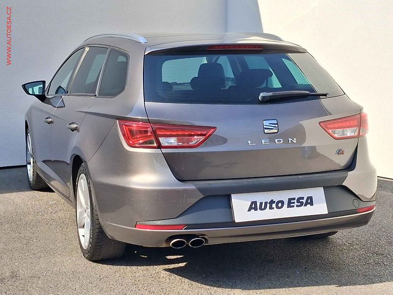 Seat Leon (2014) 1.8 TSi, FR, LED, panor, navi - fotka 6 z 18