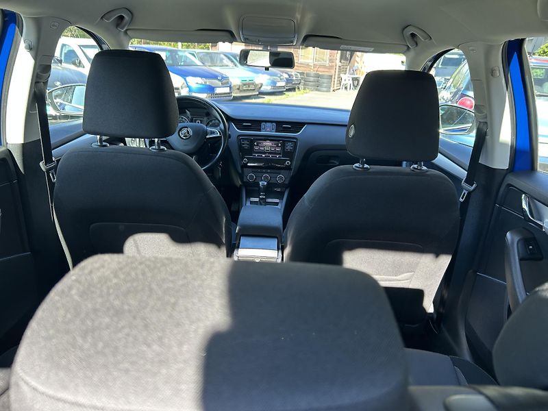 Škoda Octavia 2.0 TDI DSG Ambition - fotka 17 z 31