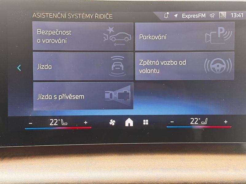 BMW X1 (2024) sDrive20i, panorama - fotka 26 z 35