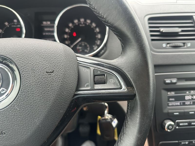 Škoda Yeti (2013) 1.4 TSI 90kW, ser.knížka - fotka 23 z 29