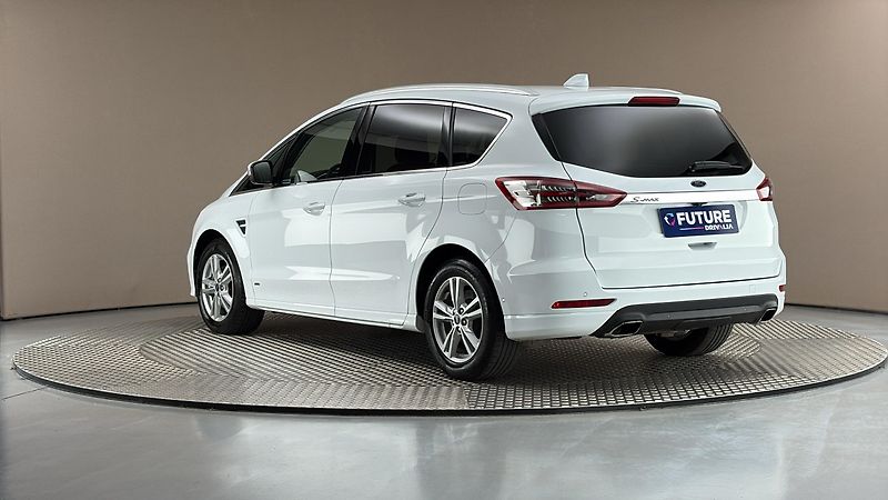 Ford S-MAX 2.0 Ecoblue AUT AWD Titanium - fotka 2 z 28