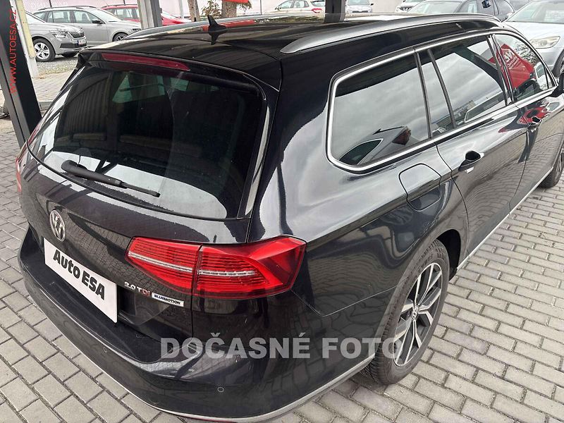 Volkswagen Passat (2016) 2.0TDi, AT, navi, LED - fotka 2 z 3