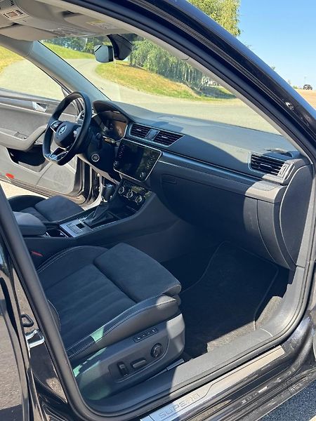 Škoda Superb (2023) 4x4 - fotka 13 z 21