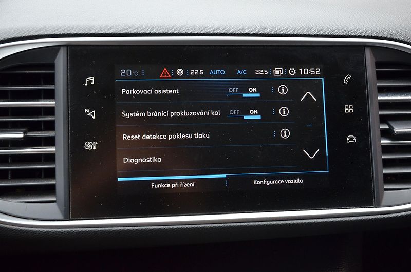 Peugeot 308 (2019) 1.5 HDi 96kW NAVI /STK 06/2028 - fotka 24 z 29