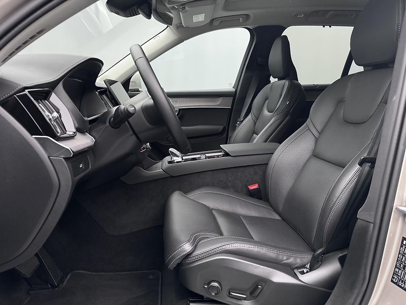 Volvo XC90 B5 AWD BRIGHT PLUS REZERVACE - fotka 4 z 55