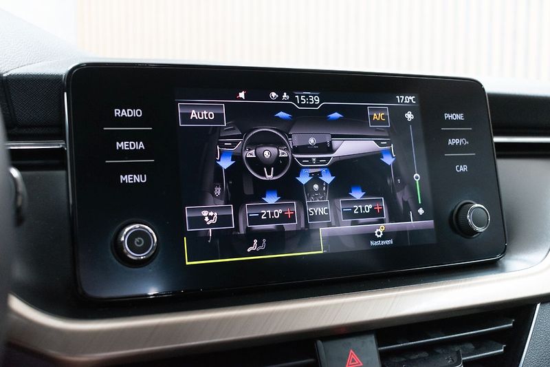Škoda Kamiq 1.6 TDI STYLE*KESSY*ČR 1.MAJ - fotka 25 z 40