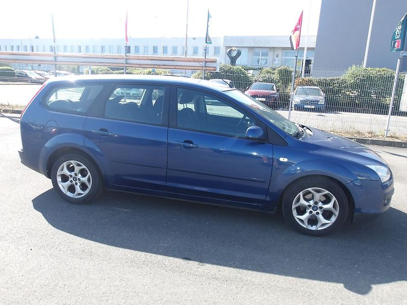 Ford Focus 1,6TDCi KLIMA ! 2xPNEU ! - fotka 7 z 28