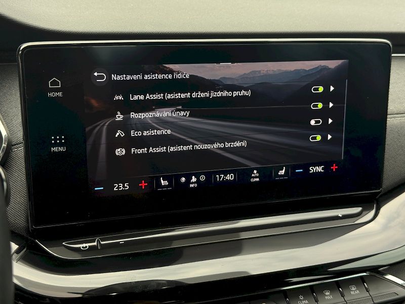 Škoda Octavia (2023) 1.5 TSI 110 kW DSG Style - fotka 11 z 25