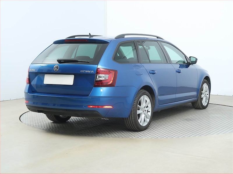 Škoda Octavia (2020) Style 1.5 TSI, Tempomat - fotka 5 z 16