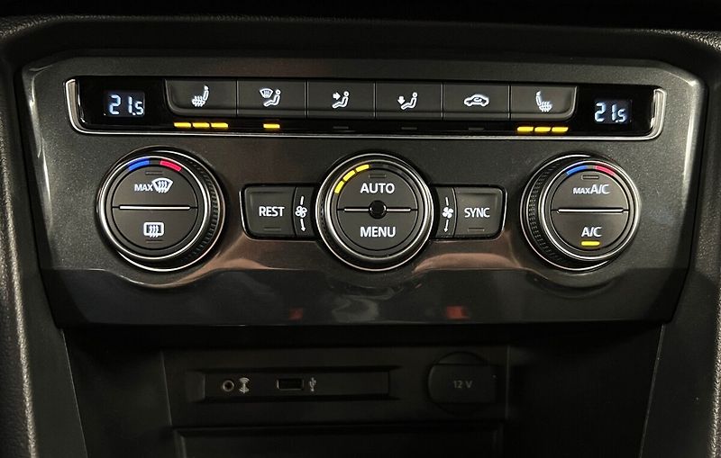 Volkswagen Tiguan BMT 4MOTION 110kW HIGHLINE - fotka 7 z 17