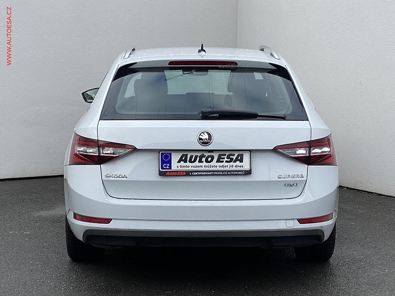 Škoda Superb (2016) 2.0 TDi 4x4, ČR, Style, DSG - fotka 5 z 21