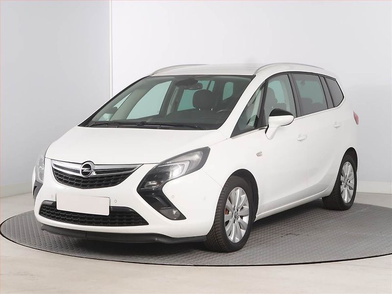 Opel Zafira (2015) 2.0 BiCDTI, 7 míst, Navi - fotka 2 z 19