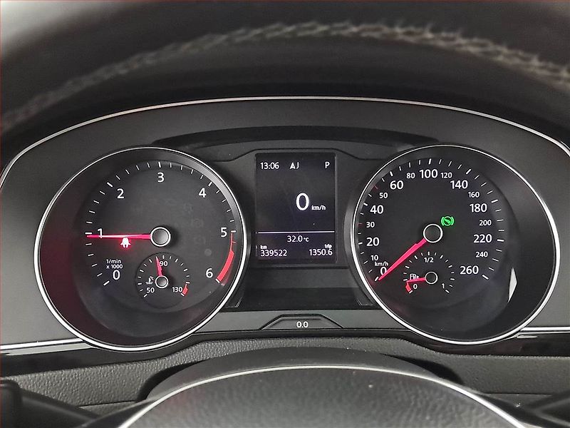 Volkswagen Passat (2018) 2.0 TDI, Automat, Navi - fotka 11 z 21