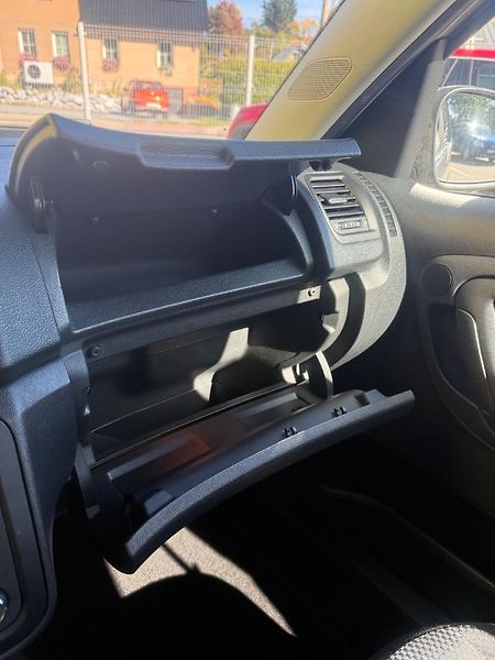 Škoda Roomster (2011) SCOUT 1,2 TSi SERVISKA - fotka 21 z 33
