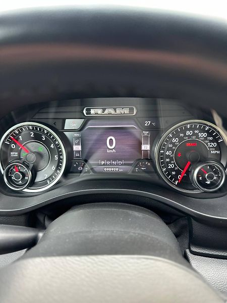 Dodge RAM (2021) 5.7 V8 HEMI LONG STAR 2021 RWD - fotka 22 z 32