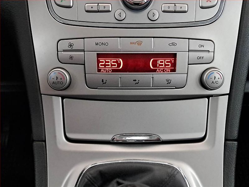 Ford S-MAX (2009) 2.0 TDCi, Serv.kniha, Tempomat - fotka 13 z 18