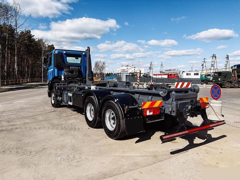 Tatra (2015) T 158 Phoenix 6x6 JNK EURO 6 - fotka 4 z 16