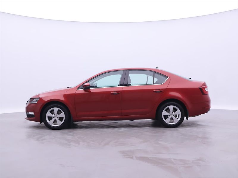 Škoda Octavia 1,8 TSI 132kW DSG Style LED - fotka 4 z 37