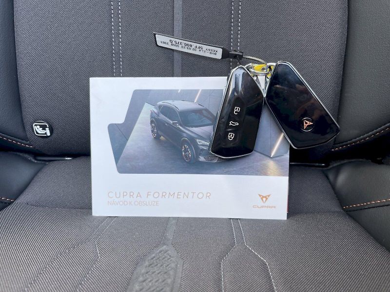 Cupra Formentor (2023) 1.5 TSI 110 kW DSG - fotka 34 z 35