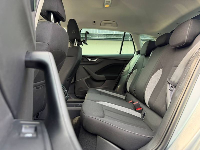 Škoda Scala Selection 1,0 TSI 85 kW 6° MP - fotka 9 z 36