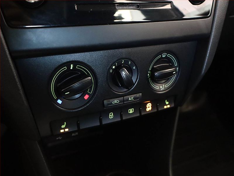Škoda Rapid (2017) Spaceback 1.2 TSI - fotka 15 z 16
