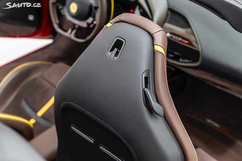 Ferrari SF90 Spider*FULL carbon*metalíza - fotka 25 z 47