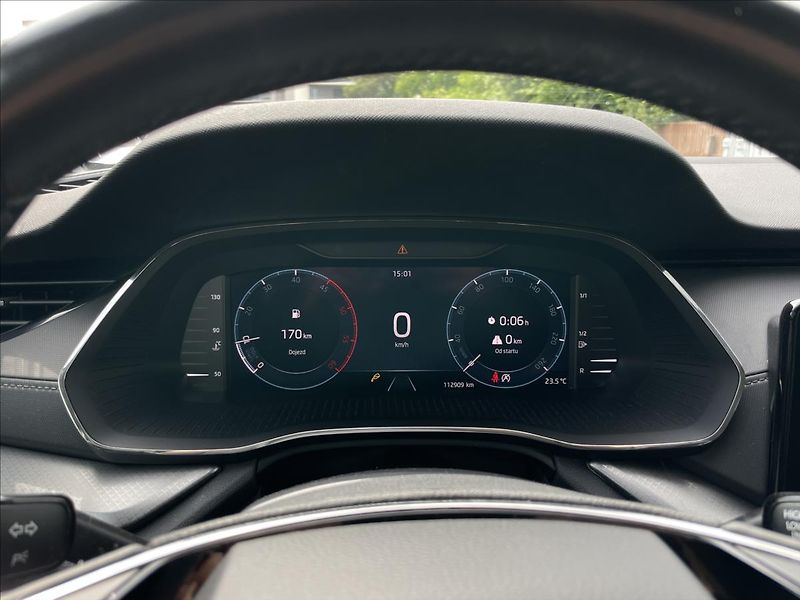 Škoda Octavia 2,0 TDI Combi Ambition Plus - fotka 9 z 21