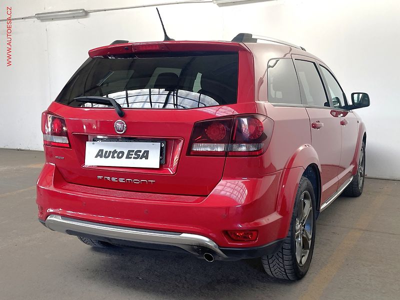 Fiat Freemont (2014) 2.0 JTD 4x4, Cross, AT, kůže - fotka 4 z 17