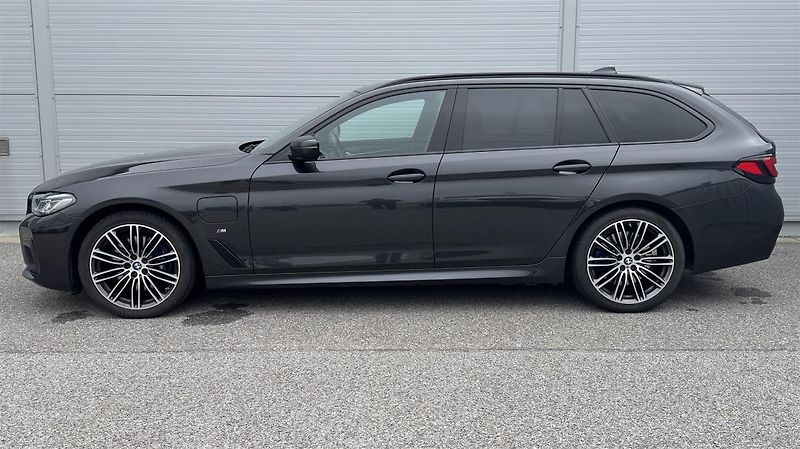 BMW Řada 5 530e xDrive Mpaket - fotka 3 z 14