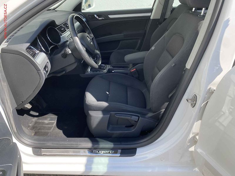 Škoda Superb (2015) 2.0 TDi, Ambition, bixen, - fotka 9 z 18