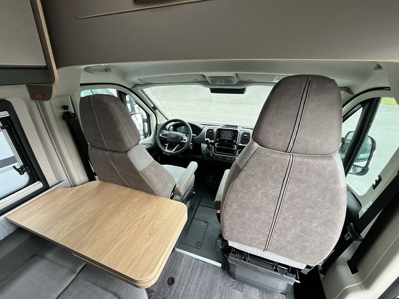 Weinsberg (2027) CaraBus GREY 630 MEG Edition F - fotka 10 z 22