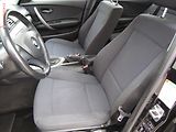 BMW Řada 1 (2010) 2.0D 116D, autoAC - náhled 9