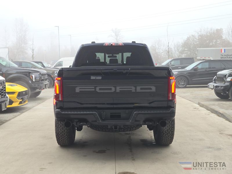 Ford F-150 (2026) 2025 Ford F150 Raptor  37 pack - fotka 4 z 13
